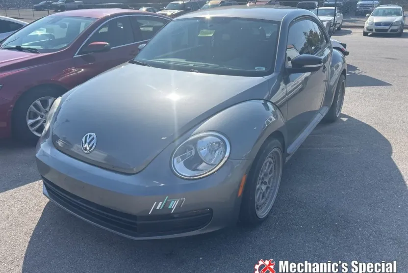 2014 Volkswagen Beetle 2.5L photo 1