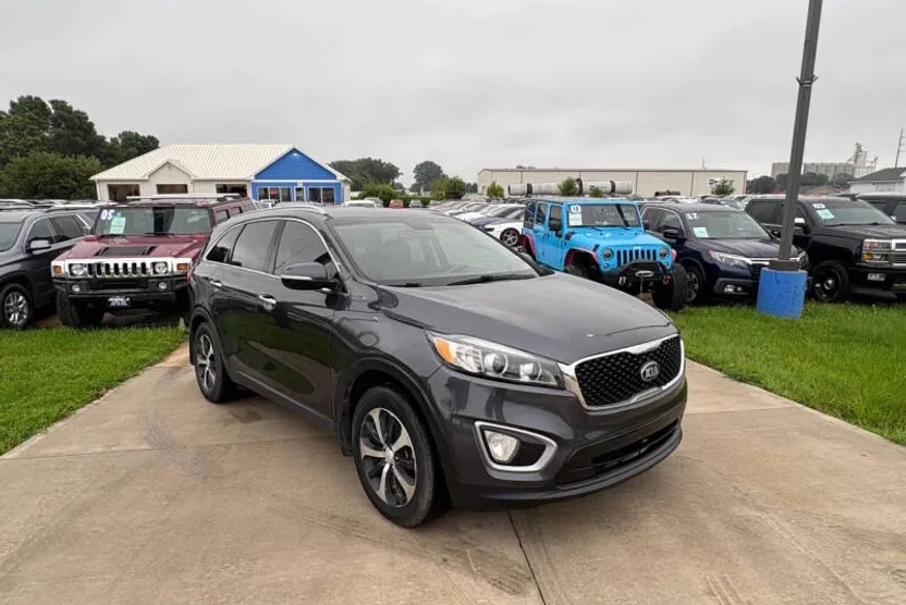 2017 Kia Sorento EX V6 photo 1