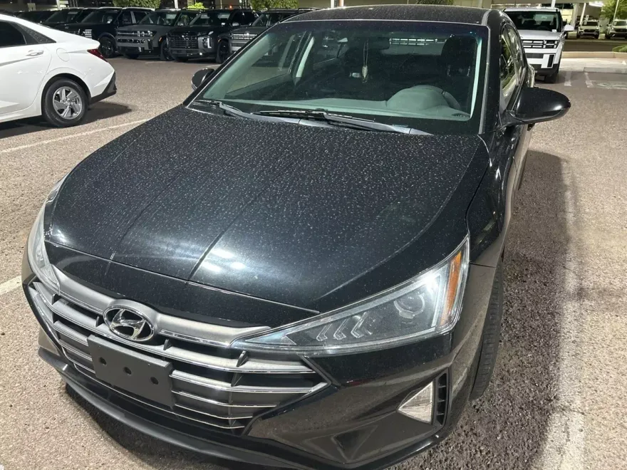 2020 Hyundai Elantra SE photo 1