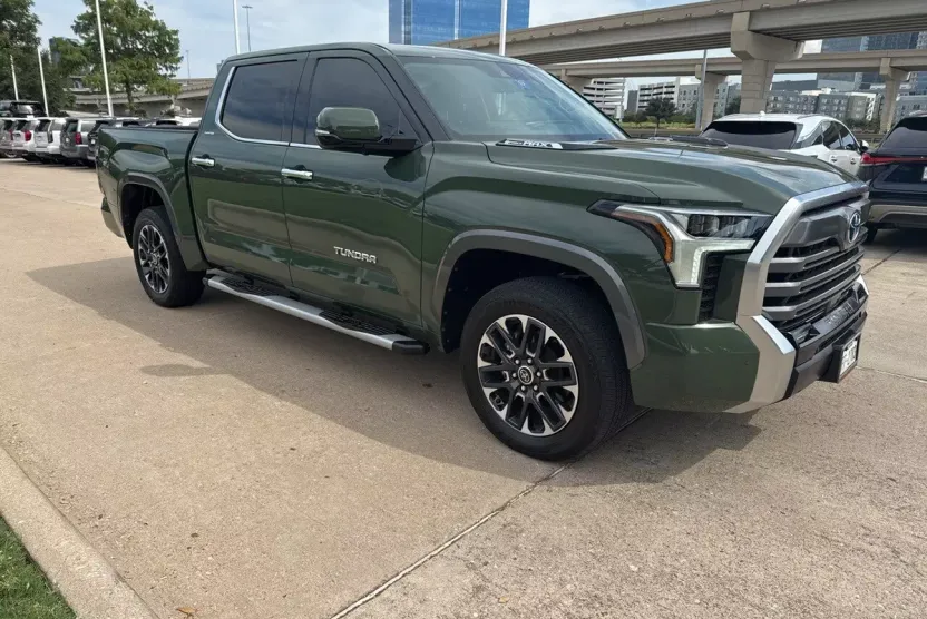 2023 Toyota Tundra Limited photo 1