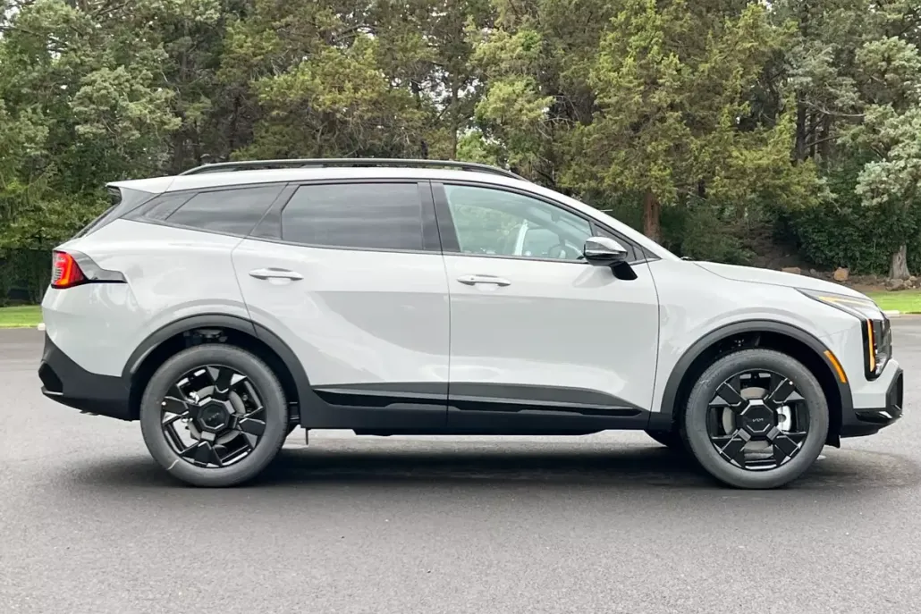 2026 Kia Sportage X-Line photo 1