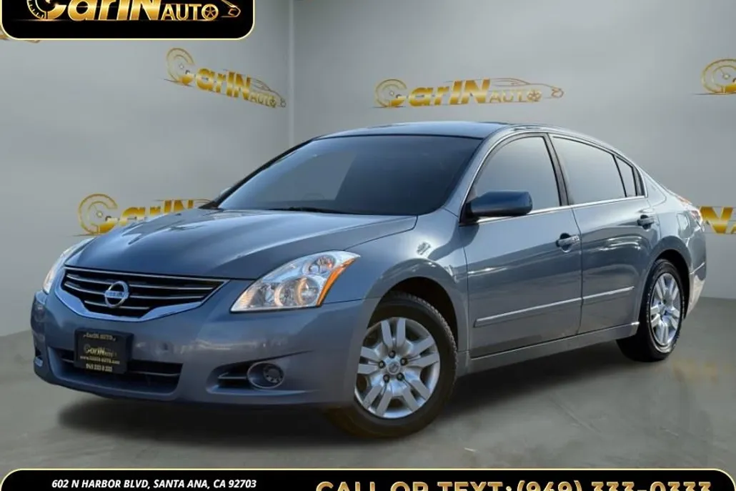 2011 Nissan Altima 2.5 S photo 1