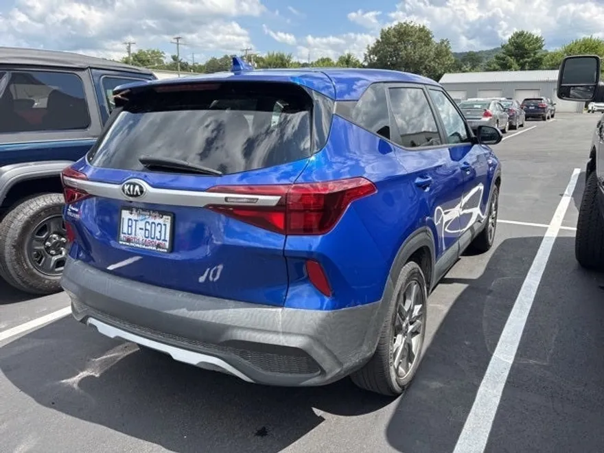 2021 Kia Seltos LX photo 1