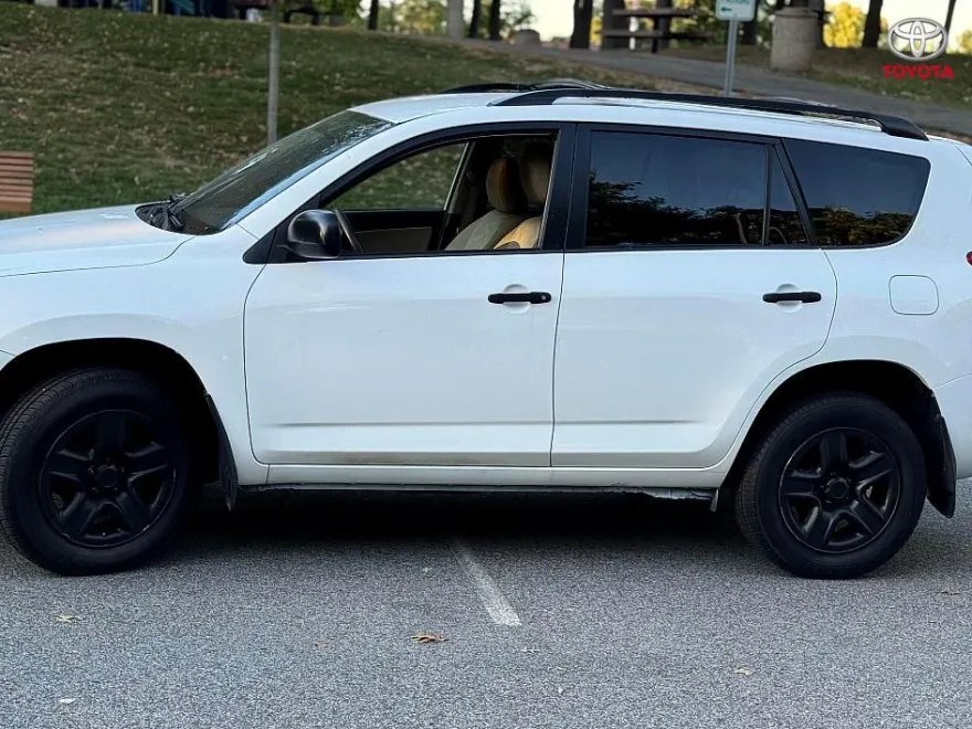 2010 Toyota RAV4 Sport photo 1