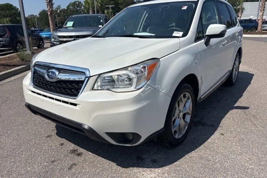 2016 Subaru Forester 2.5i Touring photo 1