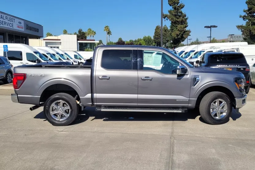 2024 Ford F-150 XLT photo 1