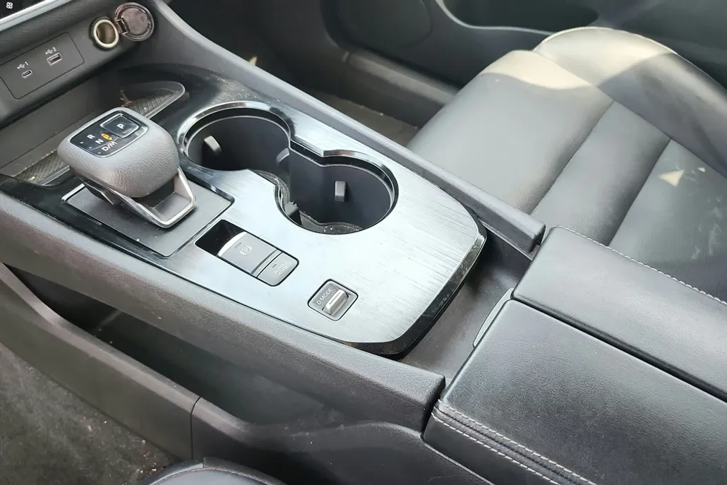 2022 Nissan Rogue SV photo 1