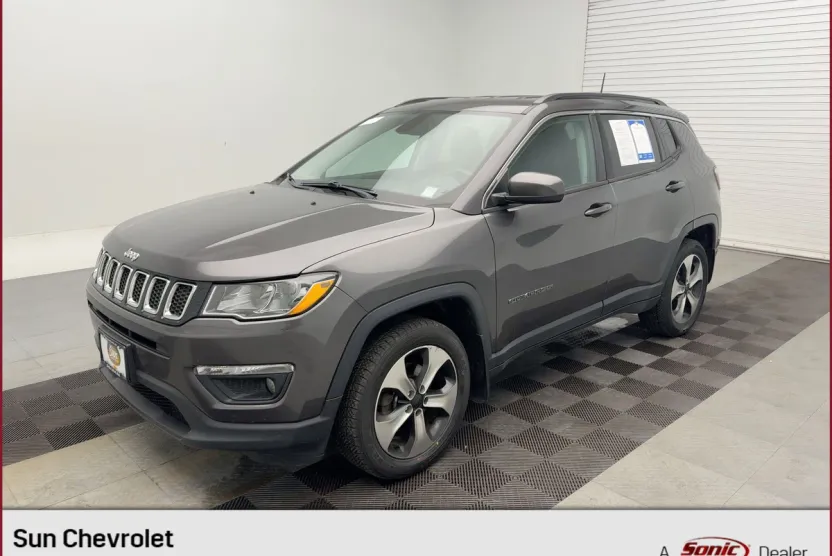 2020 Jeep Compass Latitude photo 1