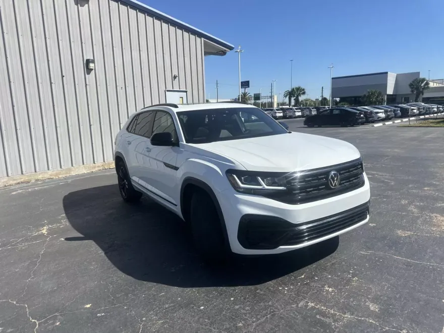 2023 Volkswagen Atlas Cross Sport V6 SEL photo 1