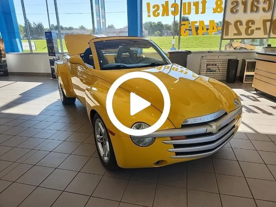 2004 Chevrolet SSR photo 1