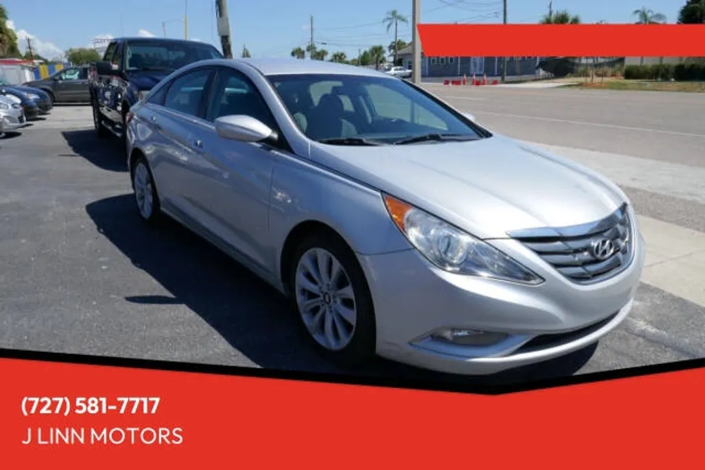 2011 Hyundai Sonata SE photo 1