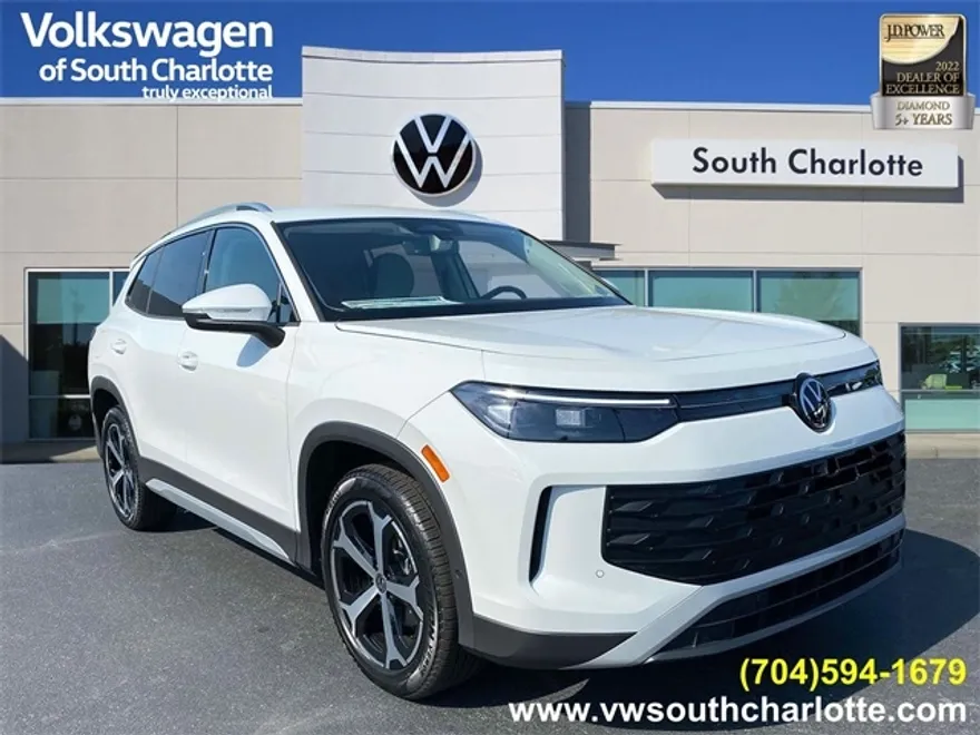 2025 Volkswagen Tiguan SE photo 1