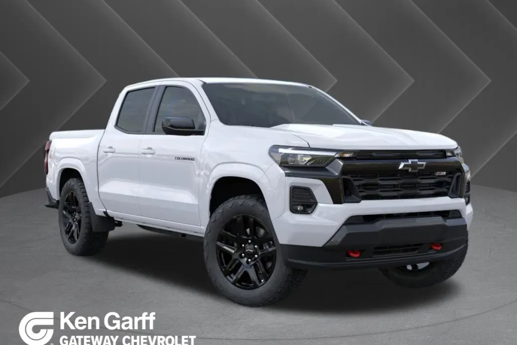 2025 Chevrolet Colorado Z71 photo 1