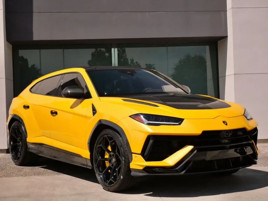 2024 Lamborghini Urus Performante photo 1