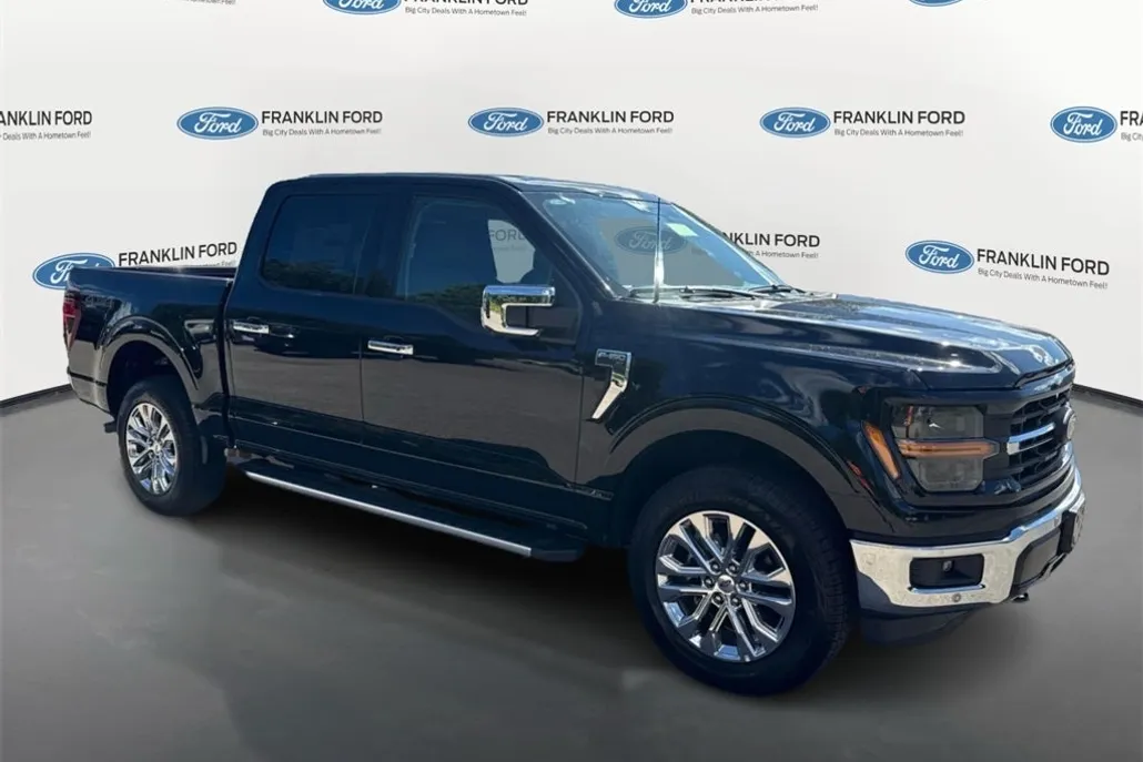 2025 Ford F-150 XLT photo 1