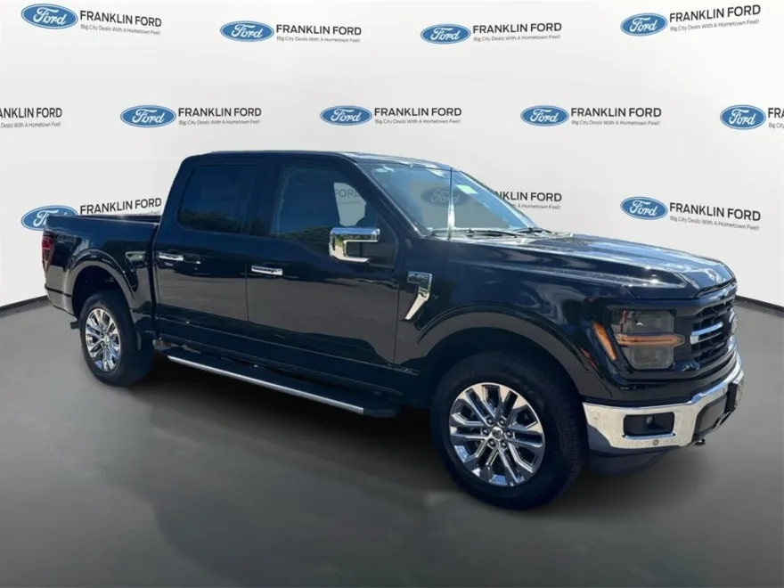 2025 Ford F-150 XLT photo 1