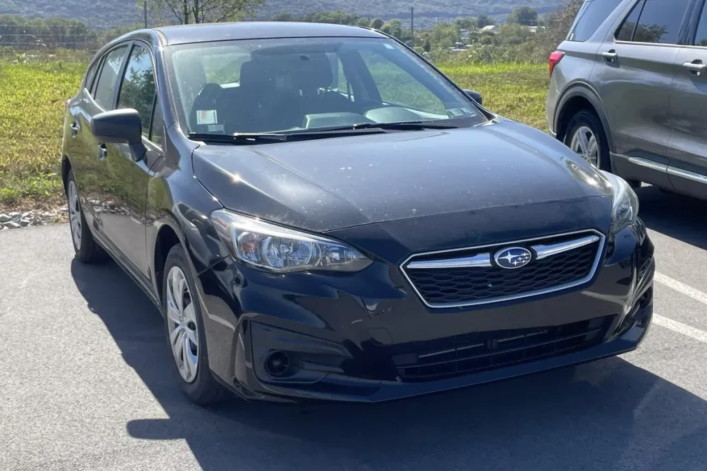 2019 Subaru Impreza 2.0i photo 1