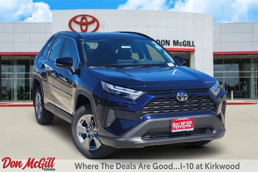 2025 Toyota RAV4 XLE photo 1