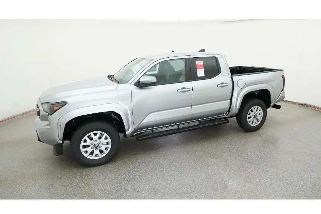 2025 Toyota Tacoma SR5 photo 1