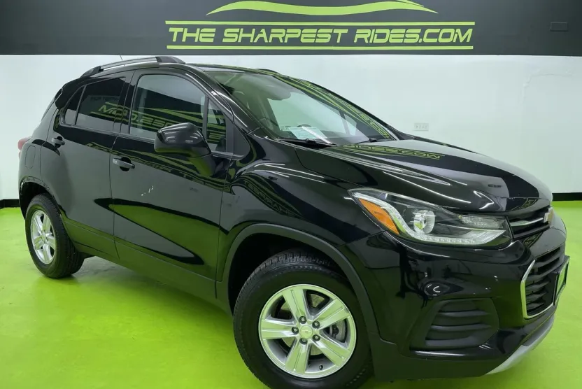 2022 Chevrolet Trax LT photo 1