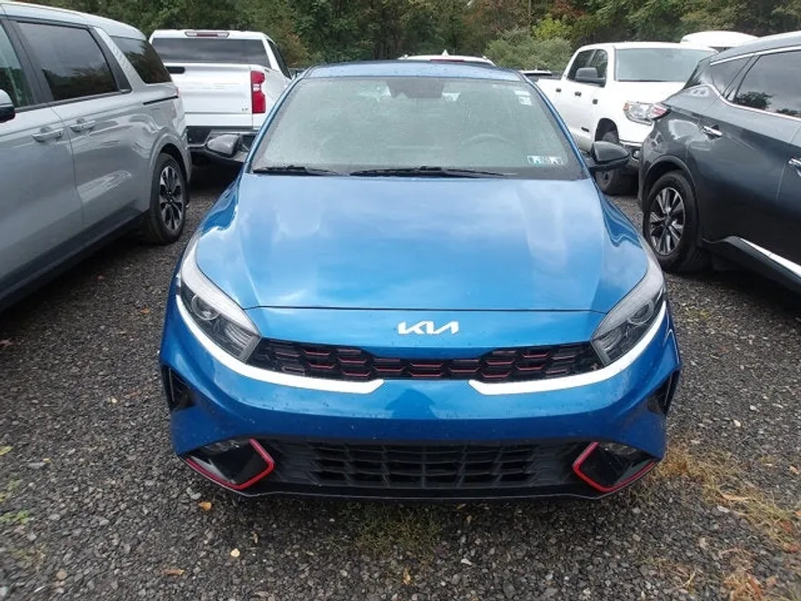 2023 Kia Forte GT-Line photo 1
