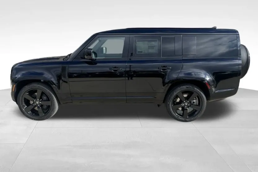 2025 Land Rover Defender 130 X-Dynamic SE photo 1