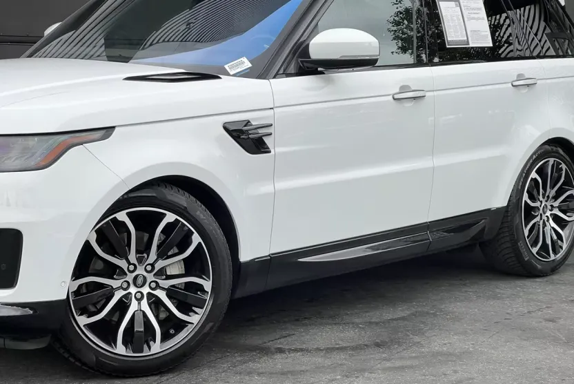 2021 Land Rover Range Rover Sport HSE Silver Edition photo 1
