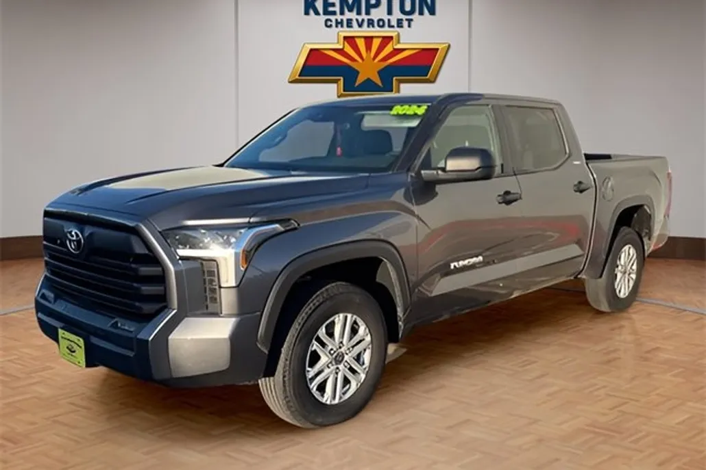 2024 Toyota Tundra SR5 photo 1