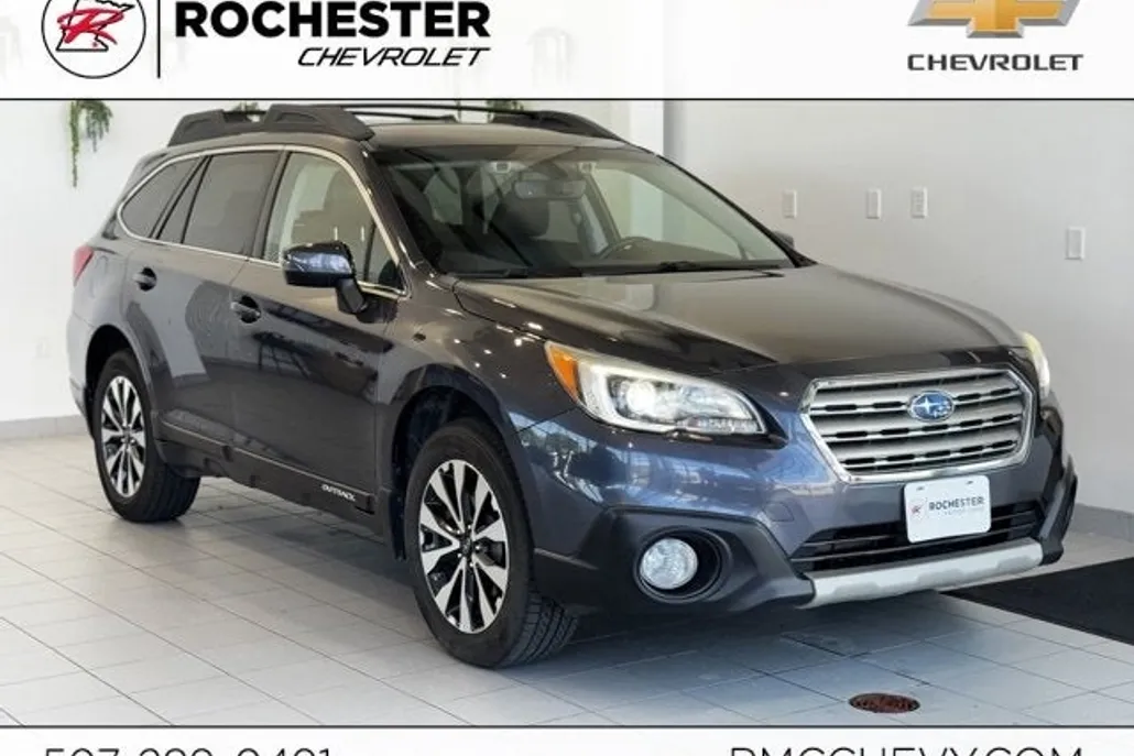 2017 Subaru Outback Limited photo 1