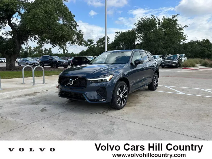 2025 Volvo XC60 B5 Plus photo 1