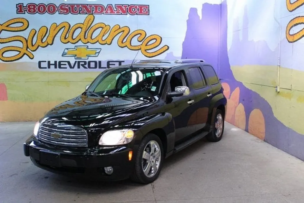 2010 Chevrolet HHR 2LT photo 1