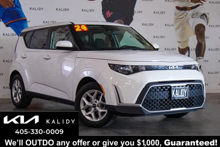 2024 Kia Soul LX S photo 1