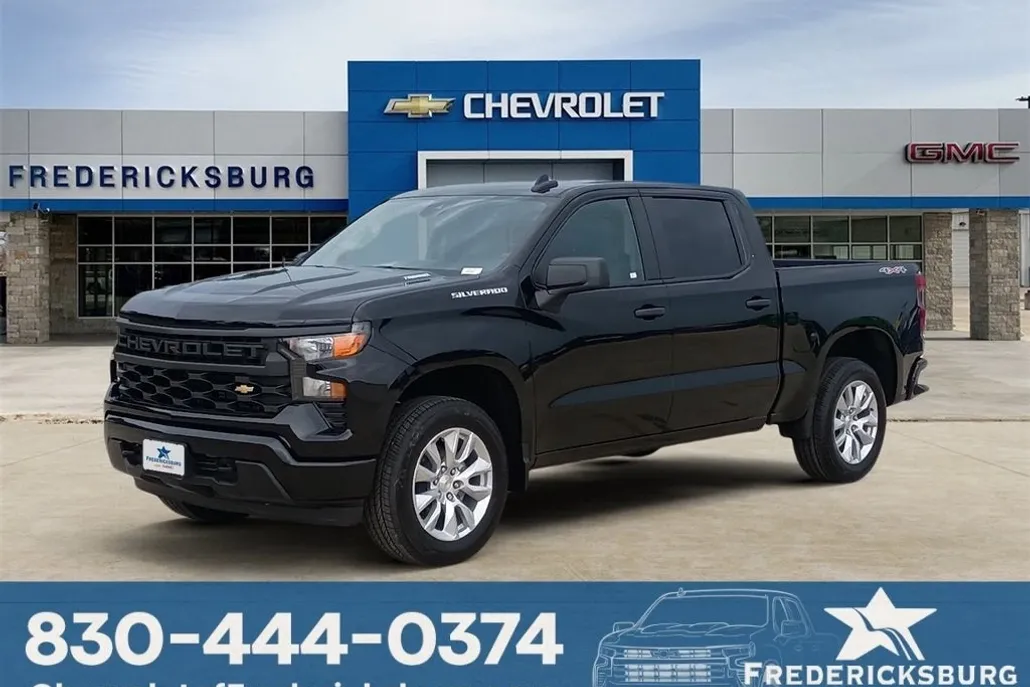 2025 Chevrolet Silverado 1500 Custom photo 1