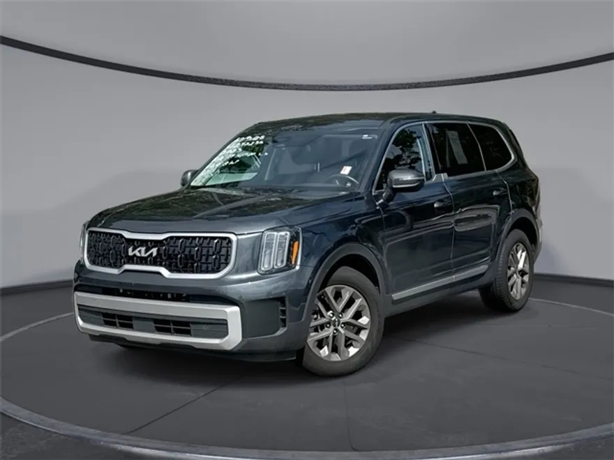 2023 Kia Telluride LX photo 1