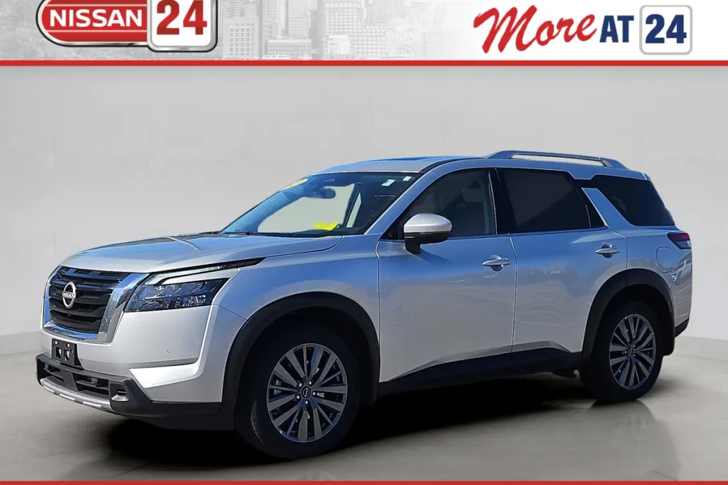 2025 Nissan Pathfinder SL photo 1