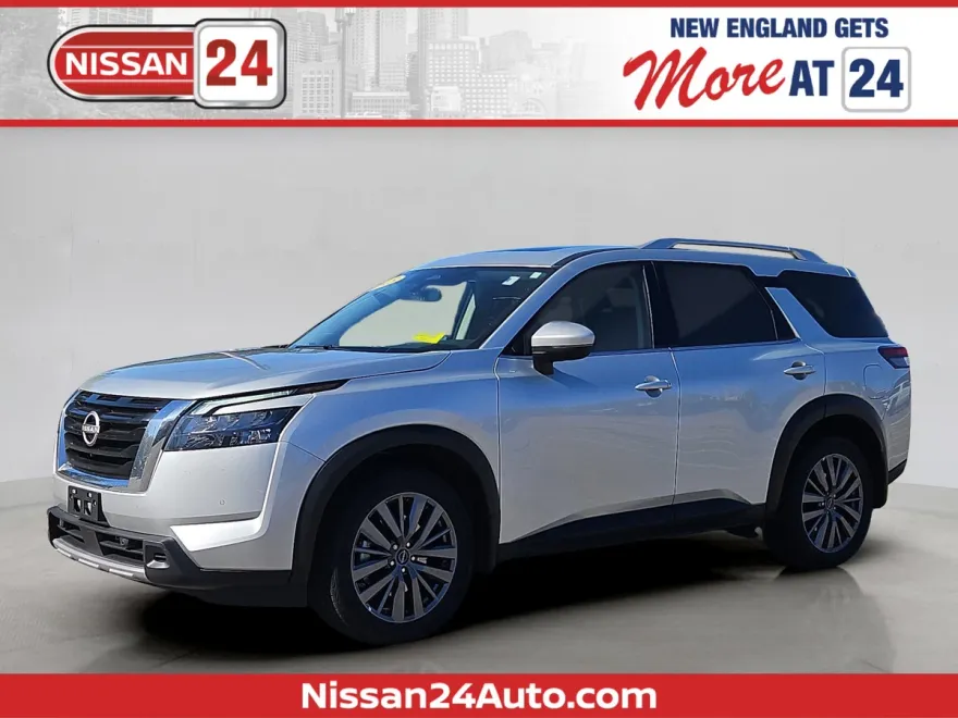 2025 Nissan Pathfinder SL photo 1