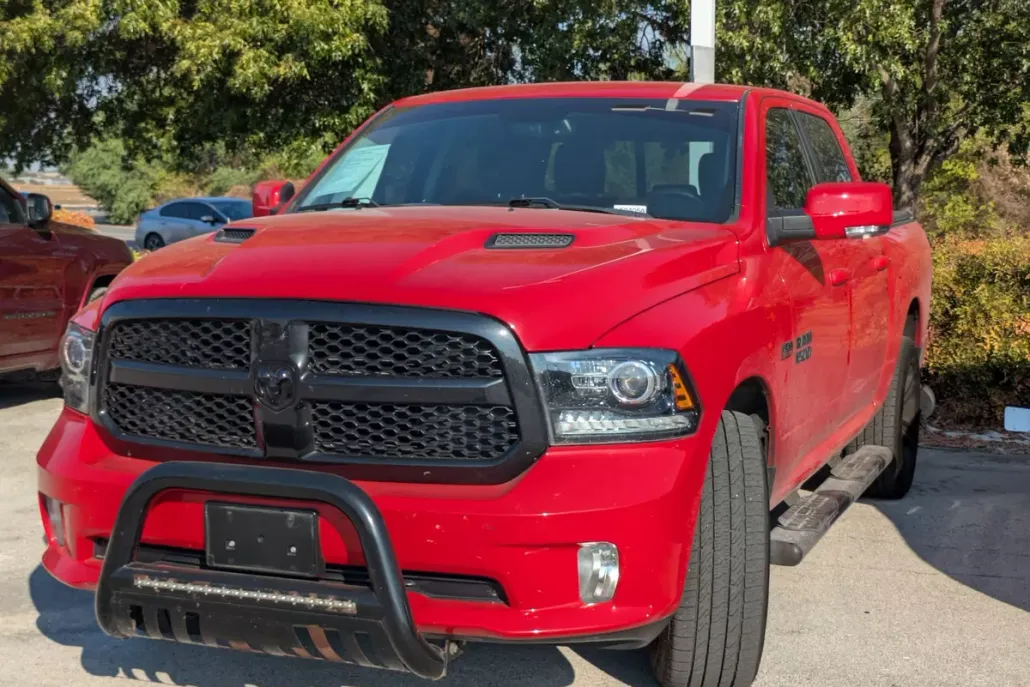 2018 Ram 1500 Sport photo 1
