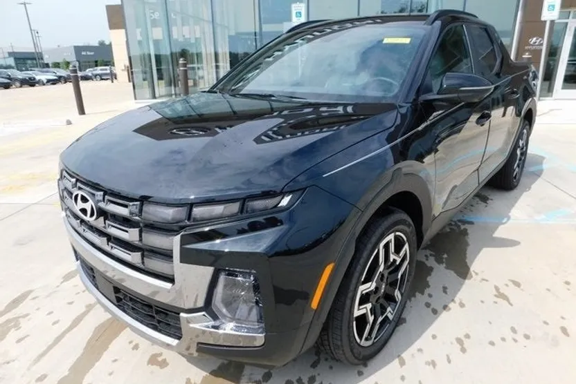 2025 Hyundai Santa Cruz Limited photo 1