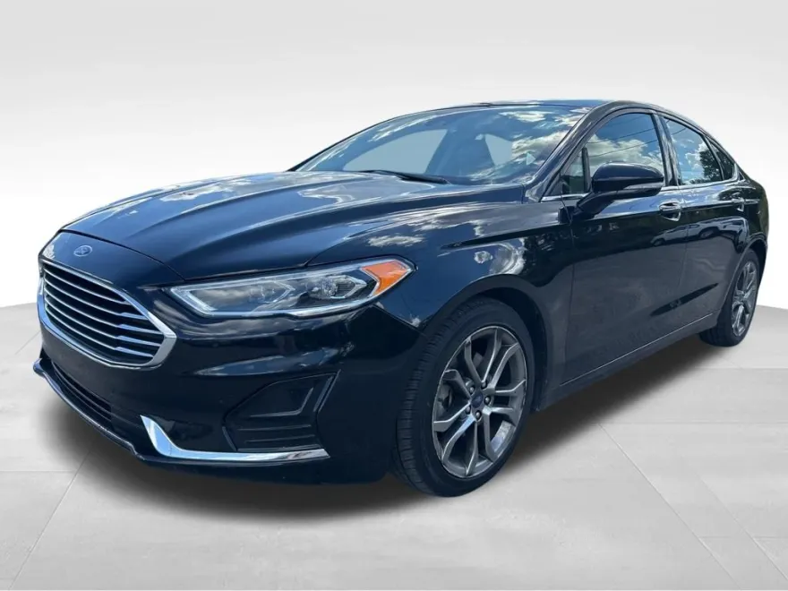 2020 Ford Fusion SEL photo 1