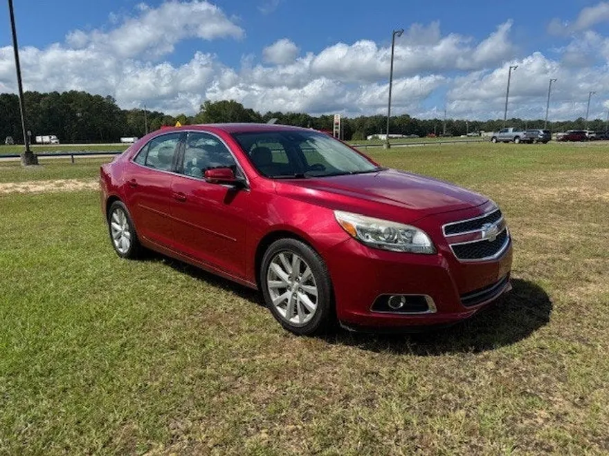 2013 Chevrolet Malibu 2LT photo 1