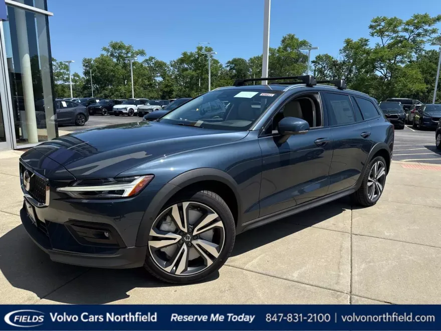2026 Volvo V60 Cross Country B5 Plus photo 1