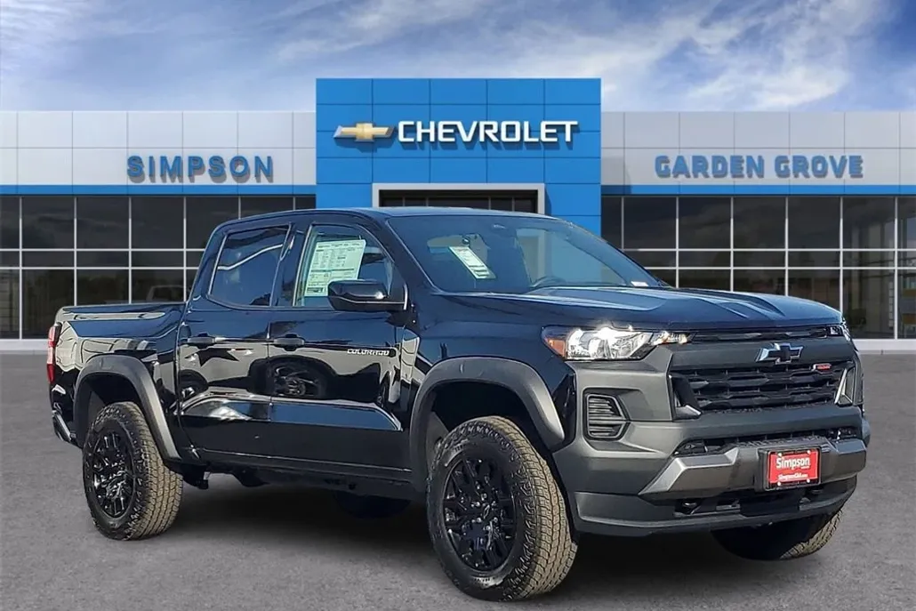 2026 Chevrolet Colorado Trail Boss photo 1