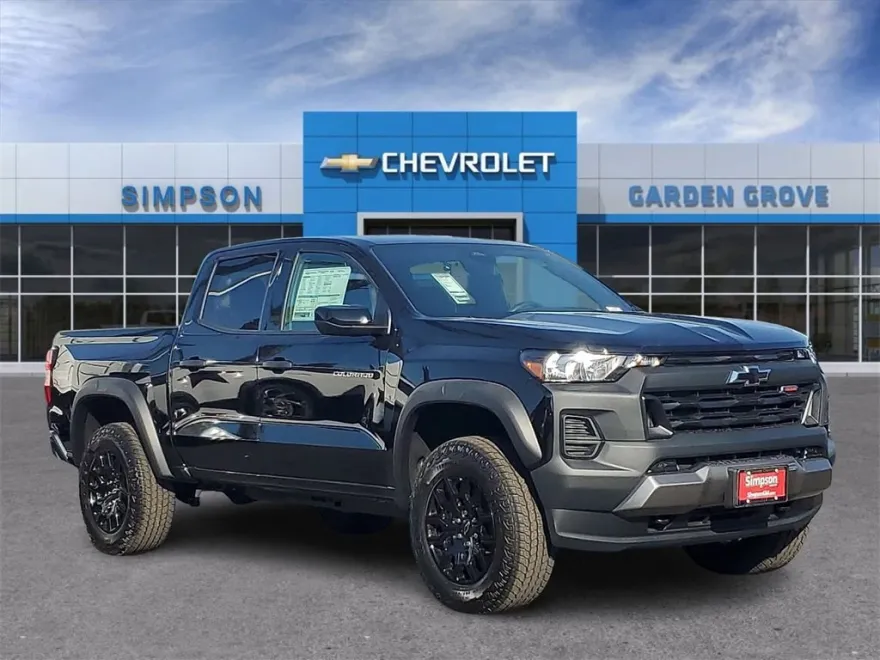 2026 Chevrolet Colorado Trail Boss photo 1