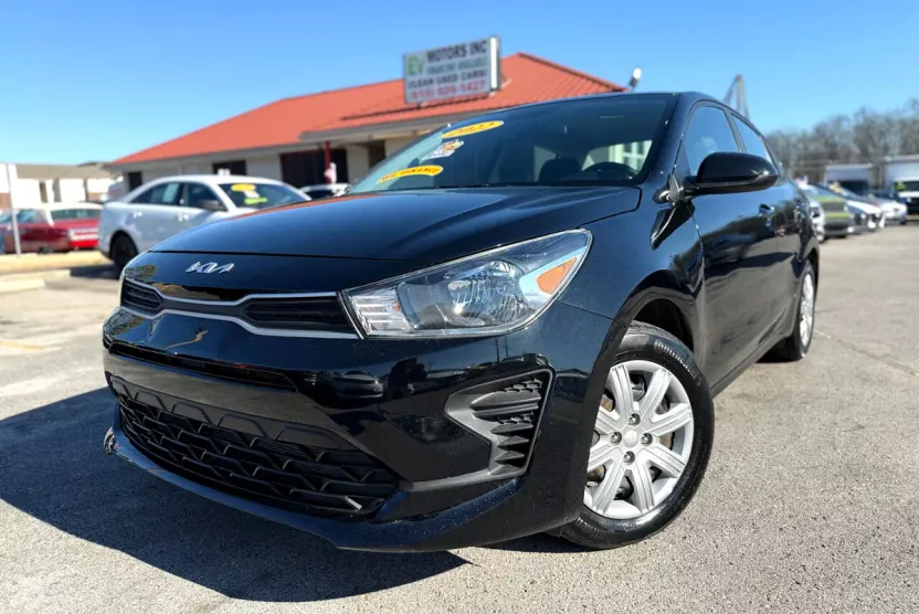 2022 Kia Rio LX photo 1