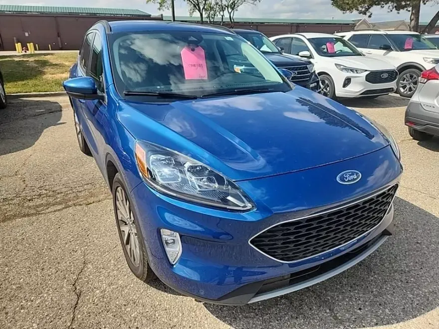 2022 Ford Escape Titanium photo 1