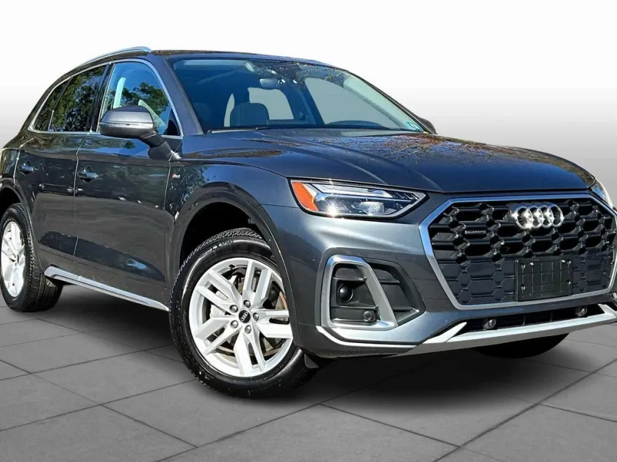 2024 Audi Q5 S line Premium photo 1