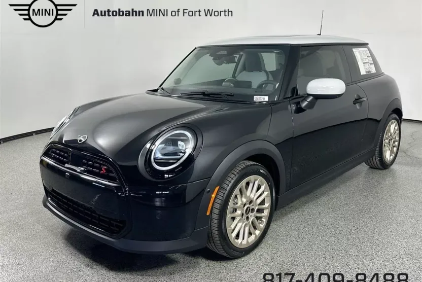 2025 Mini Cooper 2 Door Hardtop Iconic photo 1