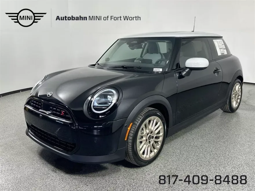 2025 Mini Cooper 2 Door Hardtop Iconic photo 1