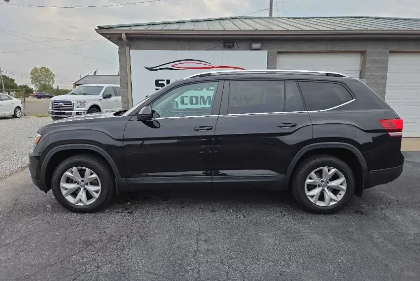 2018 Volkswagen Atlas SE photo 1