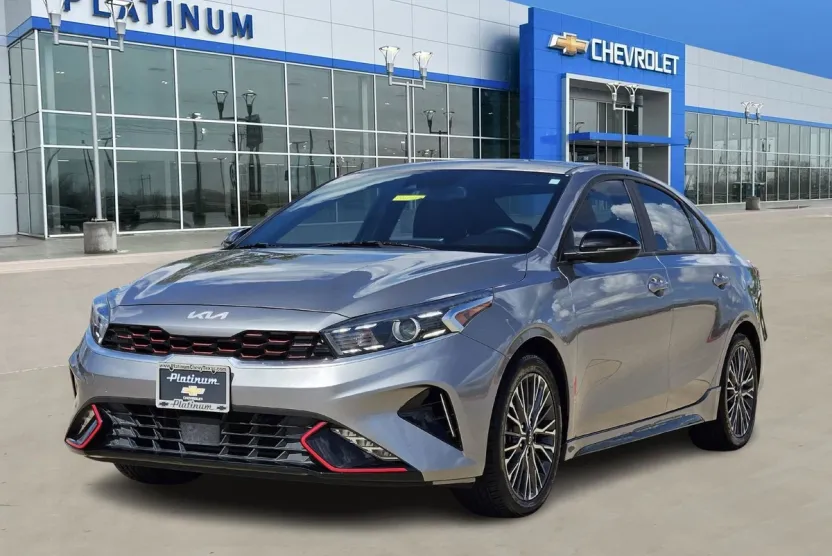 2023 Kia Forte GT-Line photo 1
